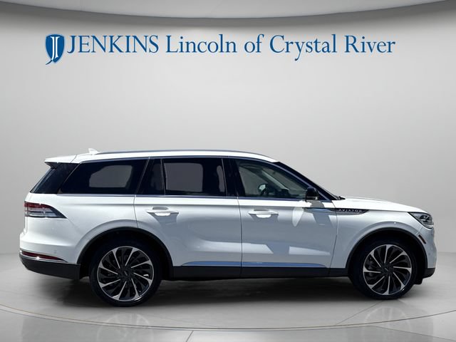 Used 2020 Lincoln Aviator Reserve w/ Equipment Group 202A AWD/4WD image 3