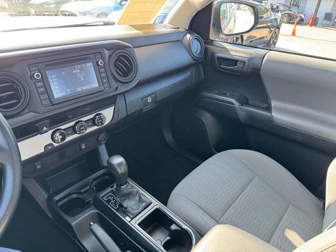 Used 2016 Toyota Tacoma 2WD Access Cab image 33