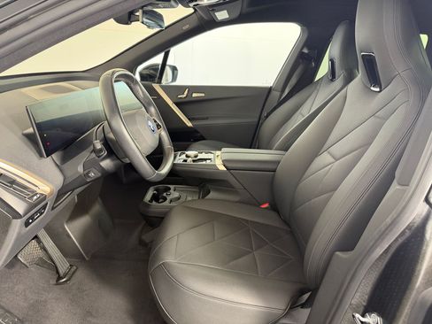 Used 2023 BMW iX xDrive50 w/ Convenience Package AWD/4WD image 5