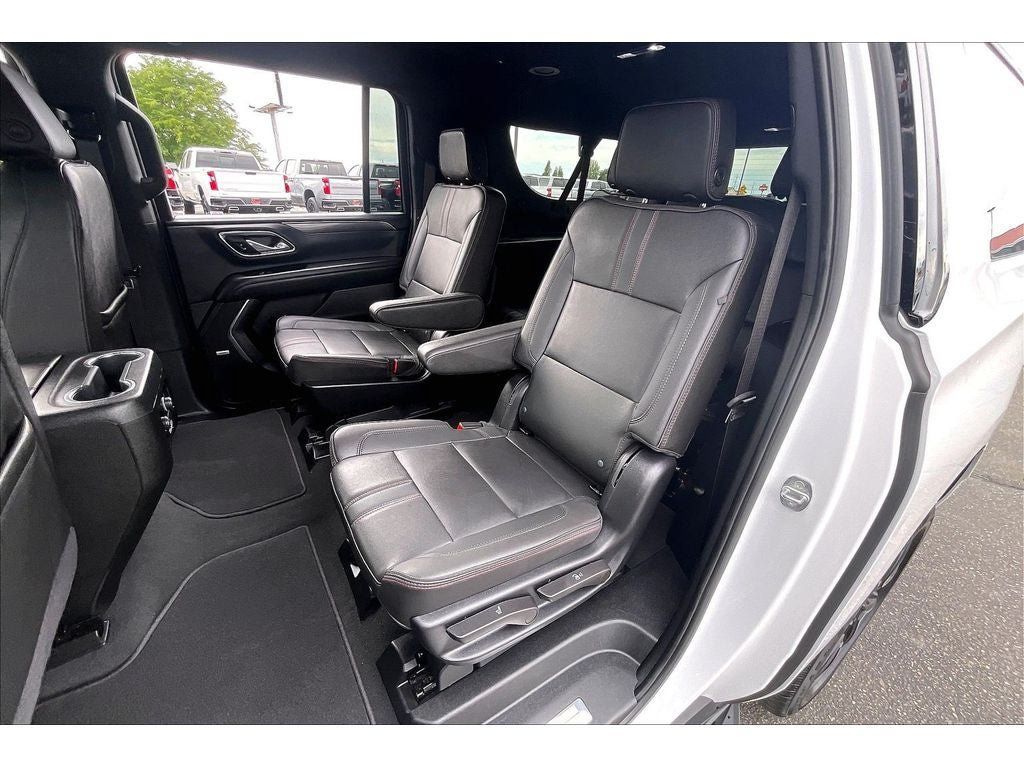 Used 2024 Chevrolet Suburban RST w/ Luxury Package AWD/4WD image 27