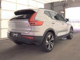 Used 2025 Volvo XC40 B5 Plus image 5