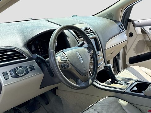 Used 2011 Lincoln MKX 2WD w/ 101A Rapid Spec Order Code image 4