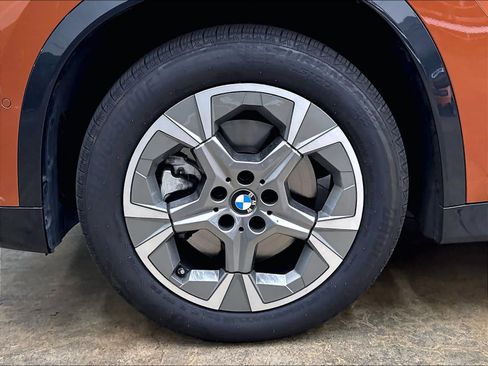 Used 2024 BMW X1 xDrive28i w/ Premium Package AWD/4WD image 12