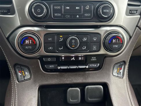 Used 2017 Chevrolet Suburban LT w/ LT Signature Package image 17