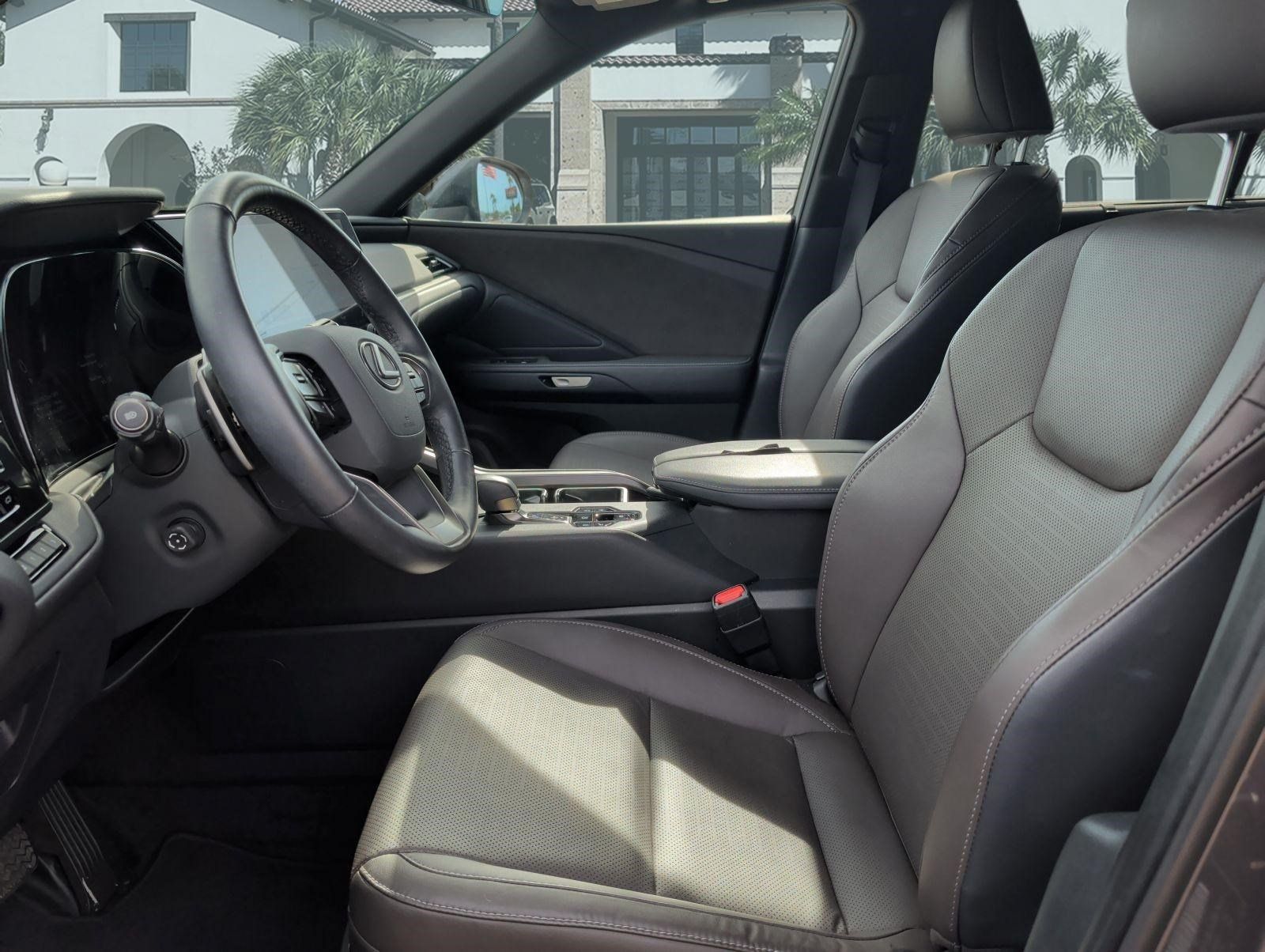 Used 2025 Lexus TX 350 AWD w/ Technology Package image 11