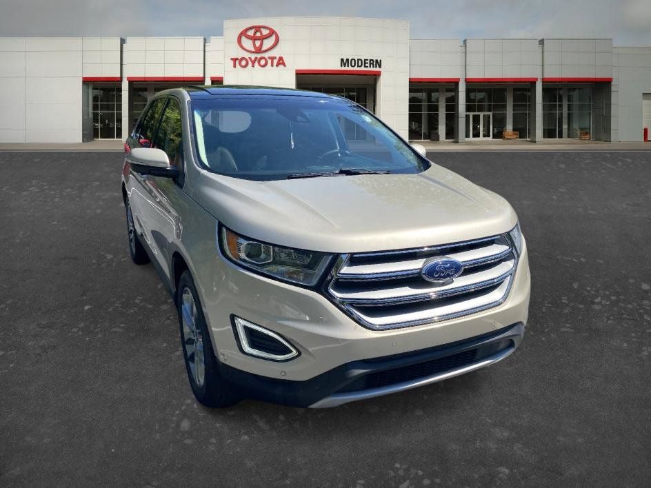 Used 2018 Ford Edge Titanium w/ Equipment Group 302A AWD/4WD image 4