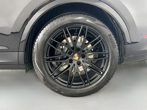 New 2026 Porsche Cayenne E-Hybrid Coupe image 12