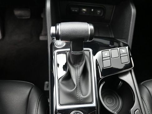 Used 2025 Kia Sportage X-Line w/ Premium Package image 25