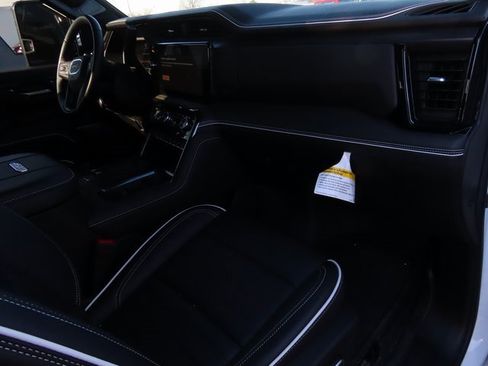 Used 2026 GMC Sierra 2500 AT4X image 10