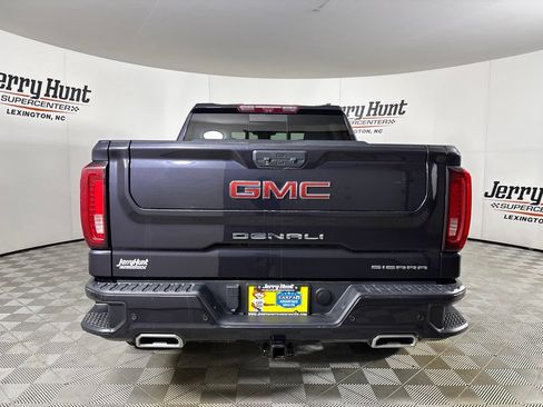 Used 2023 GMC Sierra 1500 Denali w/ Technology Package AWD/4WD image 5