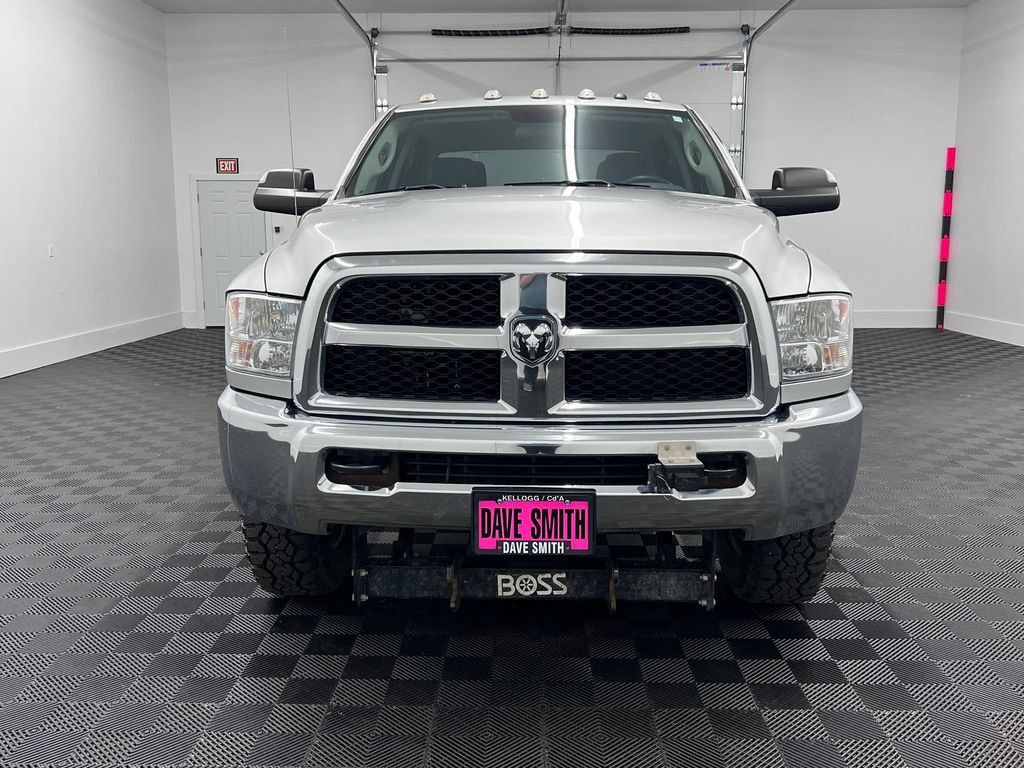 Used 2018 RAM 3500 Tradesman w/ Chrome Appearance Group AWD/4WD image 6