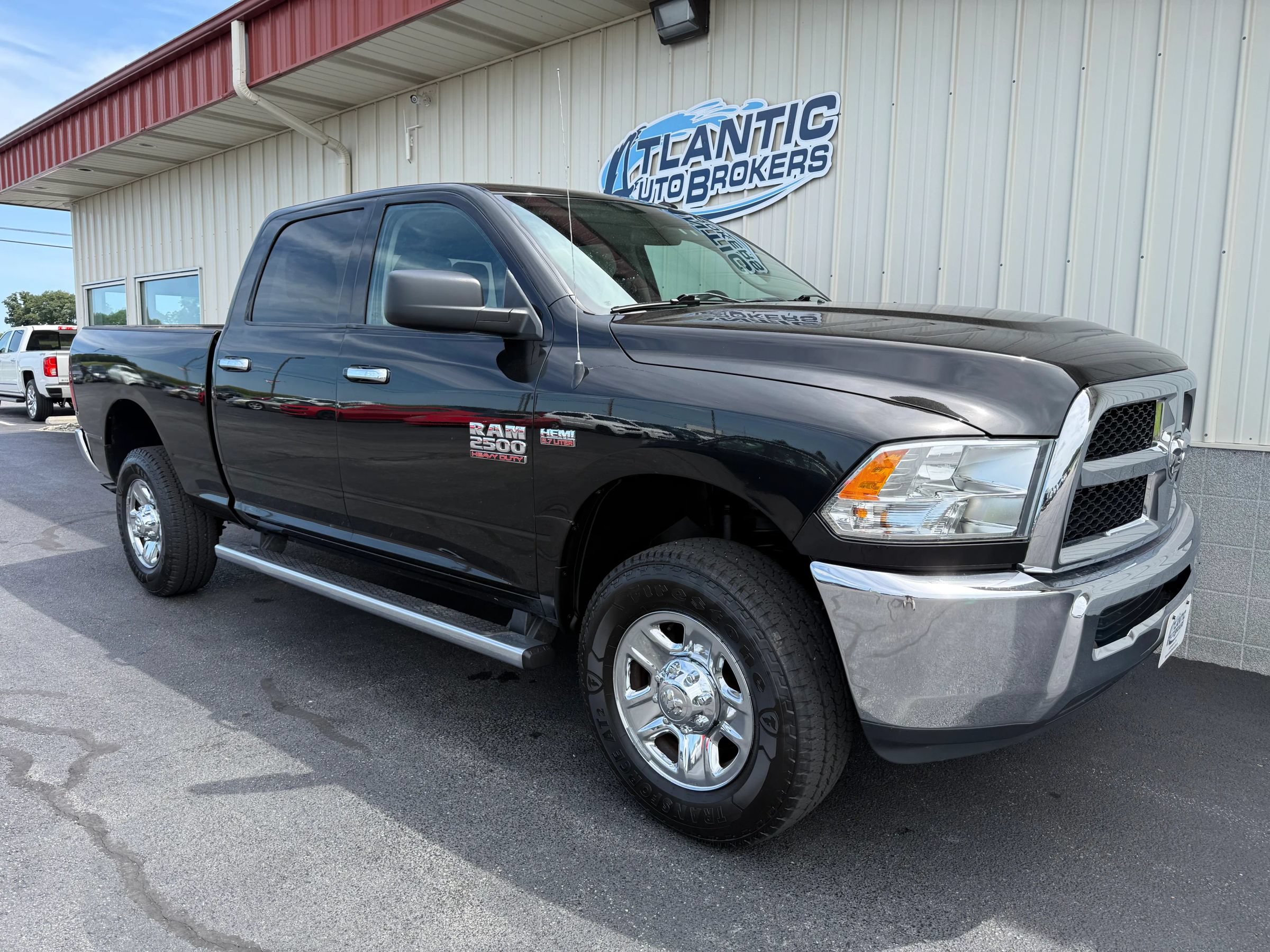 Used 2018 RAM 2500 SLT AWD/4WD image 4