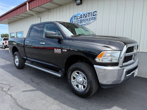 Used 2018 RAM 2500 SLT AWD/4WD image 4