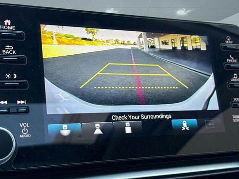 Certified 2021 Honda Accord Touring image 27