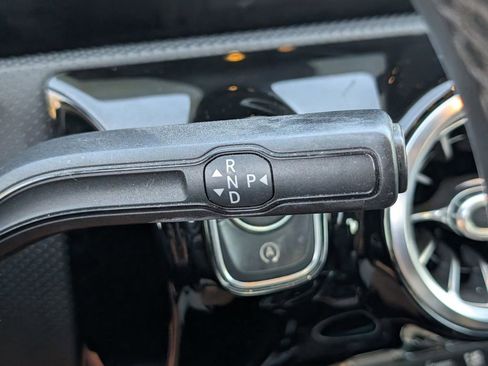 Used 2020 Mercedes-Benz CLA 250 w/ Premium Package image 26