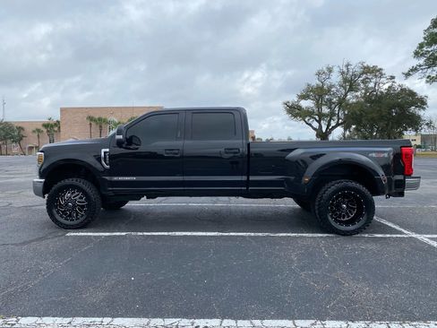 Used 2019 Ford F350 XLT image 6