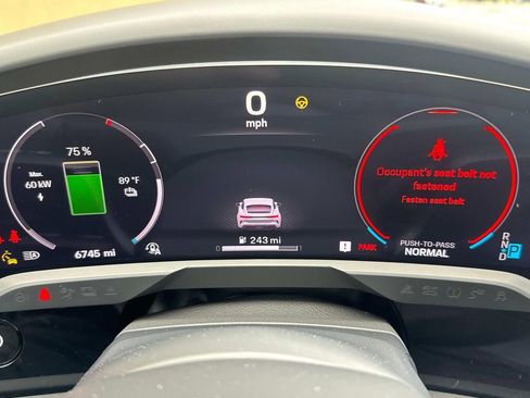 Used 2025 Porsche Taycan 4S image 27