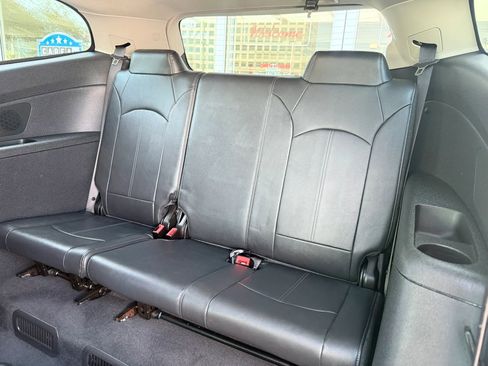 Used 2017 Chevrolet Traverse LT AWD/4WD image 30