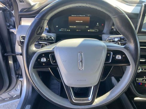 Used 2022 Lincoln Corsair Reserve w/ Elements Package image 32