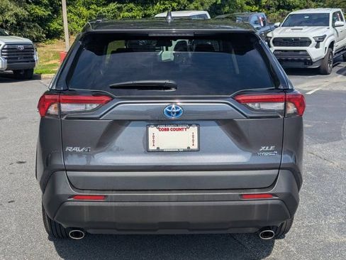 Used 2023 Toyota RAV4 XLE Premium AWD/4WD image 6
