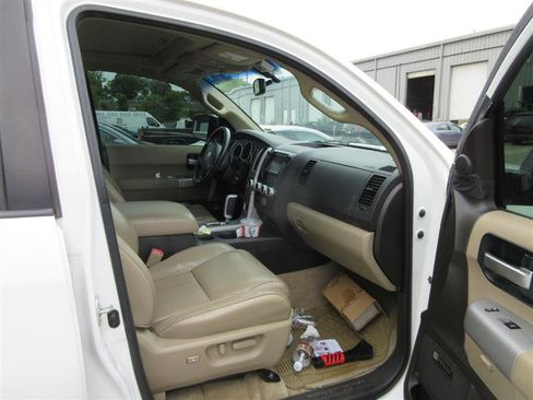 Used 2008 Toyota Sequoia Limited AWD/4WD image 8