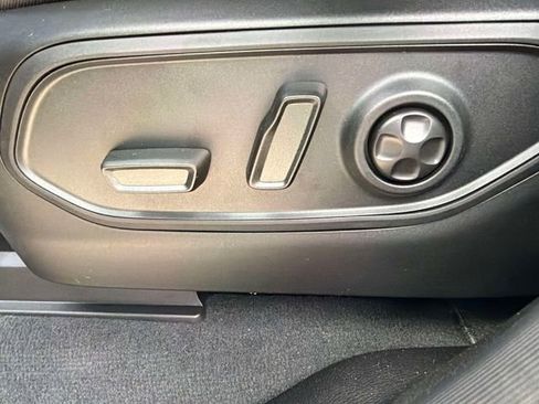 New 2026 Jeep Grand Cherokee Altitude AWD/4WD image 27