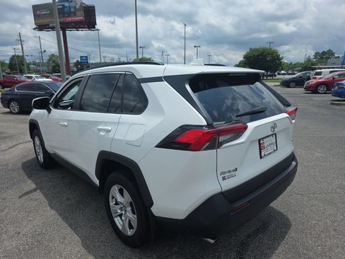 Used 2020 Toyota RAV4 XLE w/ All Weather Liner Package AWD/4WD image 6