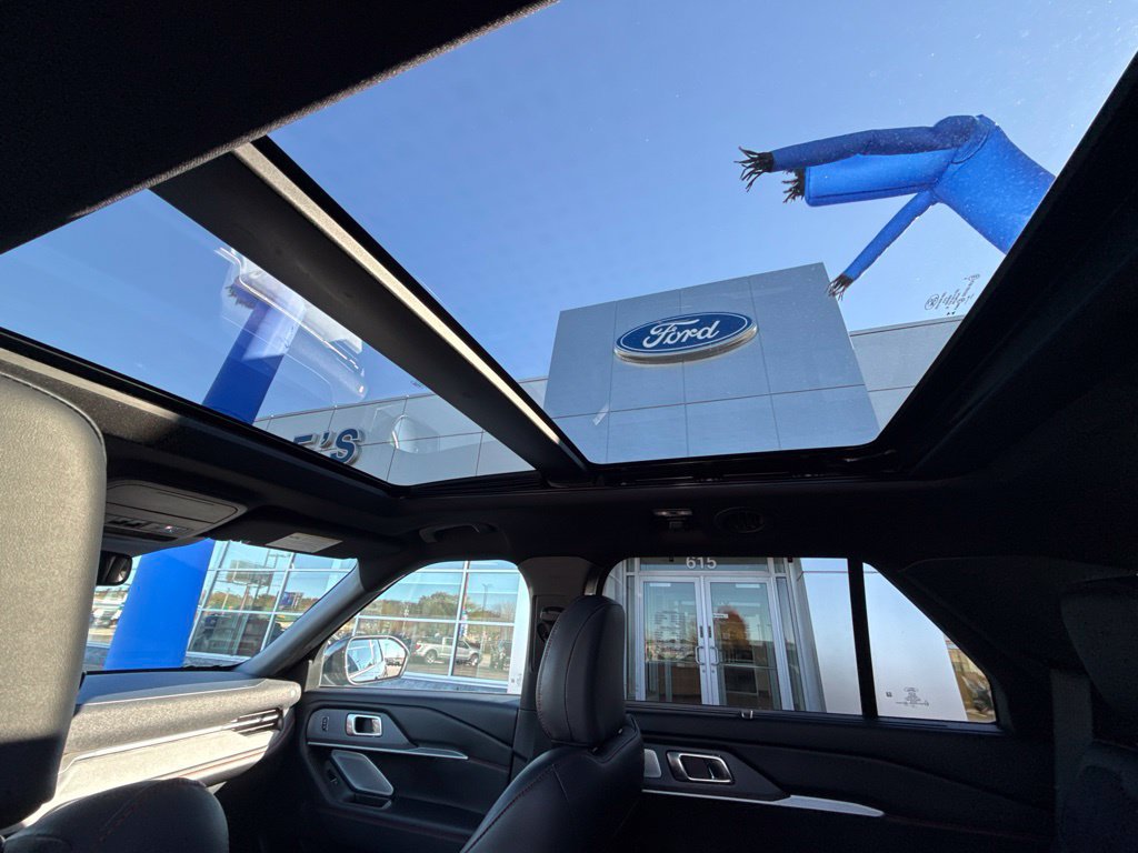 Used 2025 Ford Explorer ST AWD/4WD image 31