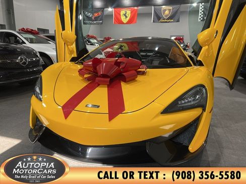 Used 2017 McLaren 570S RWD image 1