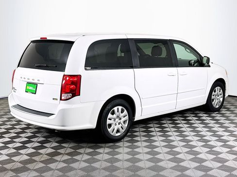 Used 2017 Dodge Grand Caravan SE FWD image 8