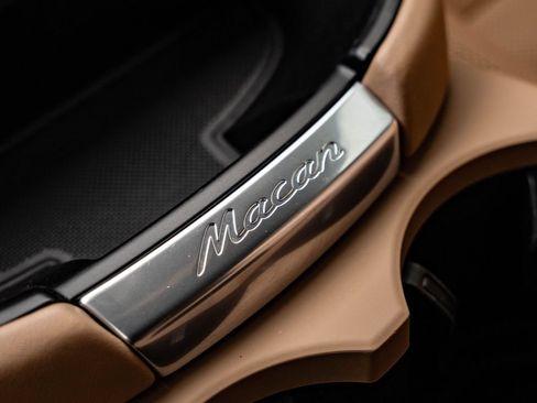 Certified 2023 Porsche Macan GTS AWD/4WD image 38