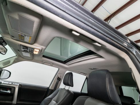 Used 2020 Toyota 4Runner SR5 Premium w/ Moonroof Package image 15