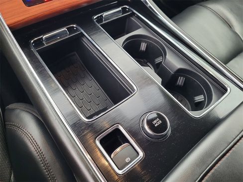 Used 2022 Lincoln Aviator Reserve w/ Equipment Group 201A image 24