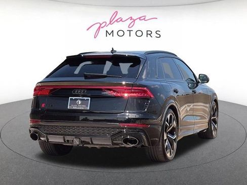 Certified 2024 Audi RS Q8 w/ Black Optic Package AWD/4WD image 5