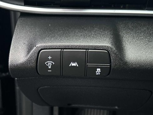 Used 2023 Hyundai Elantra SEL image 26