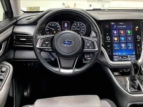 Used 2022 Subaru Outback Premium image 8