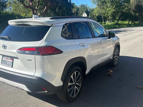 Used 2022 Toyota Corolla Cross XLE image 5