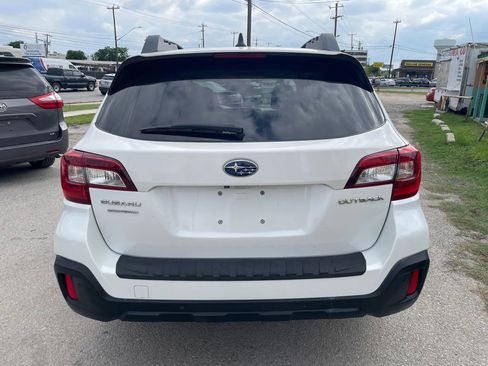 Used 2018 Subaru Outback 2.5i Limited AWD/4WD image 5