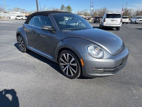 Used 2013 Volkswagen Beetle TDI image 4