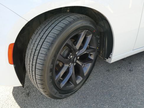 Used 2019 Dodge Charger SXT w/ Plus Group image 28