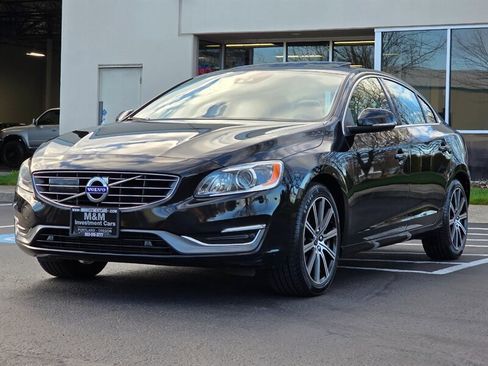 Used 2017 Volvo S60 T5 Inscription Platinum image 1