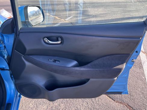 Used 2013 Nissan Leaf S w/ Charger Pkg image 23