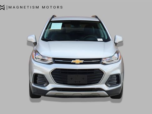 Used 2021 Chevrolet Trax LT w/ LT Convenience Package FWD image 5