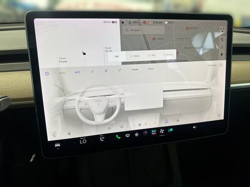 Used 2021 Tesla Model Y Long Range AWD/4WD image 18