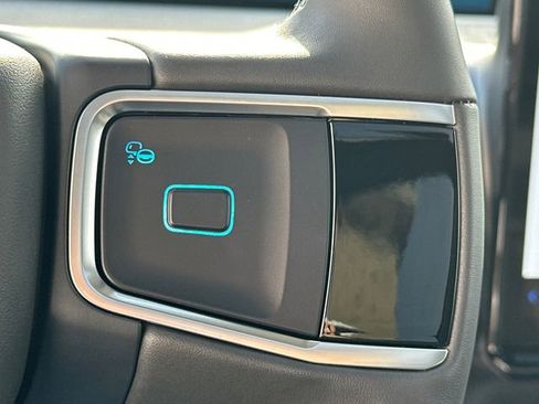 New 2025 Ford Expedition Active image 27