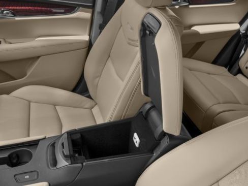 Used 2017 Cadillac XT5 FWD w/ LPO, Wheel Lock Package image 18