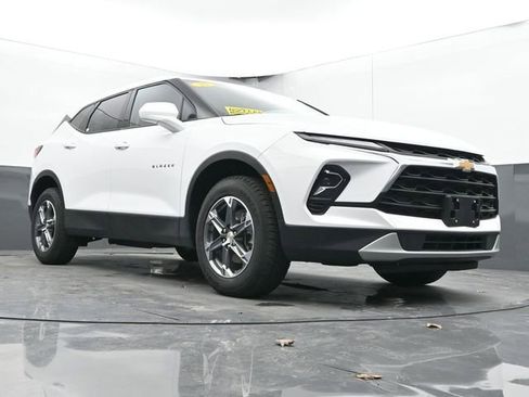 Used 2025 Chevrolet Blazer LT image 41