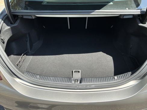 Used 2019 Mercedes-Benz C 300 4MATIC Sedan image 32