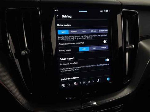 Certified 2024 Volvo XC60 T8 Ultimate w/ Protection Package Premier image 29