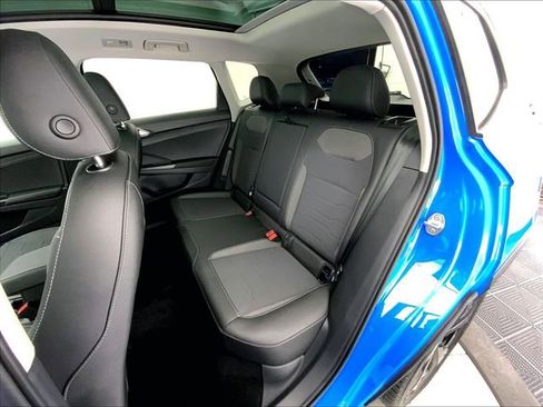 Certified 2025 Volkswagen Taos SE AWD/4WD image 26